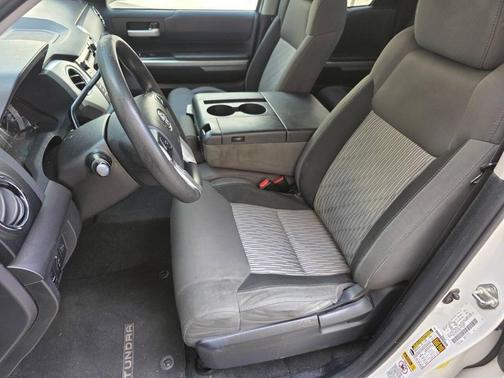 Super White 2015 Toyota Tundra SR5