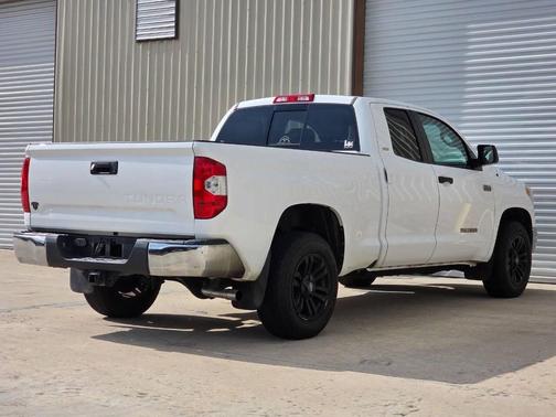 Super White 2015 Toyota Tundra SR5