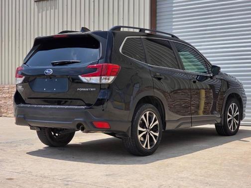 Crystal Black Silica 2019 Subaru Forester Limited