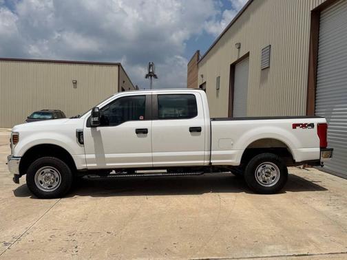 Oxford White 2019 Ford F-250 XL