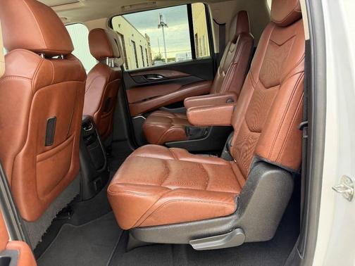 2018 Cadillac Escalade ESV Premium Luxury