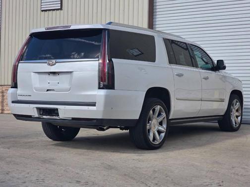 2018 Cadillac Escalade ESV Premium Luxury