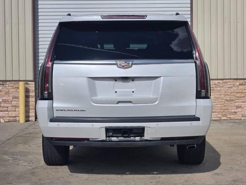 2018 Cadillac Escalade ESV Premium Luxury