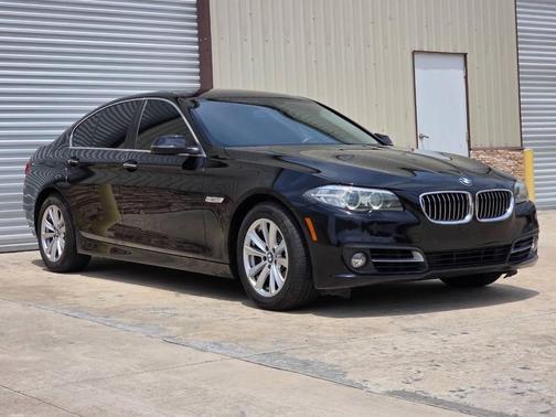 Black Sapphire Metallic 2016 BMW 528 528i 4dr Sedan