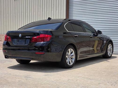 Black Sapphire Metallic 2016 BMW 528 528i 4dr Sedan