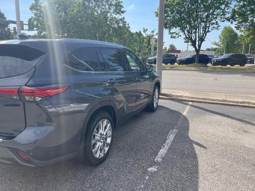 2021 Toyota Highlander Hybrid Limited