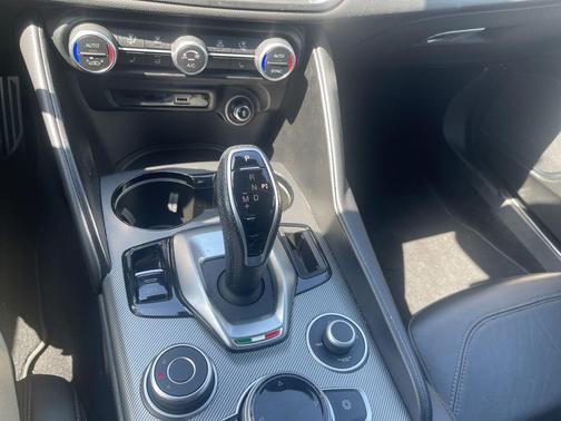 2023 Alfa Romeo Giulia Veloce