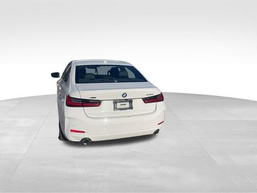 2025 BMW 330 i xDrive