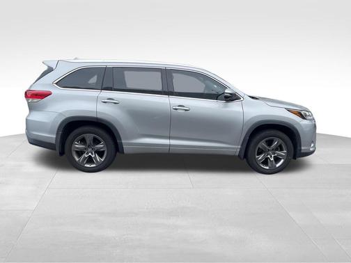 2017 Toyota Highlander Limited Platinum
