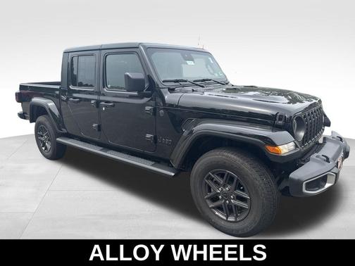 2024 Jeep Gladiator Sport