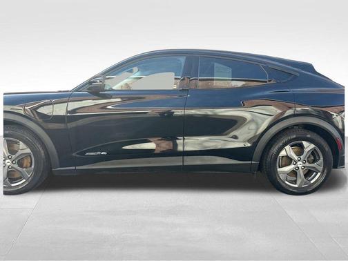 2022 Ford Mustang Mach-E Select