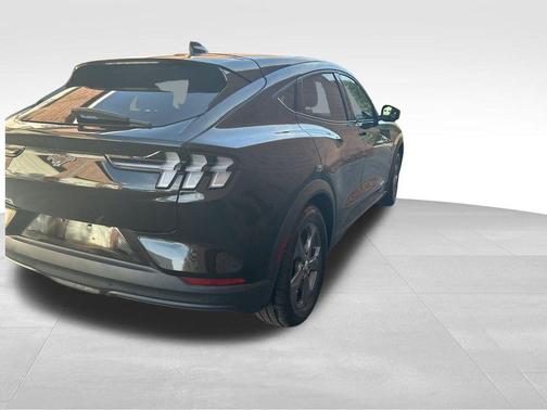 2022 Ford Mustang Mach-E Select