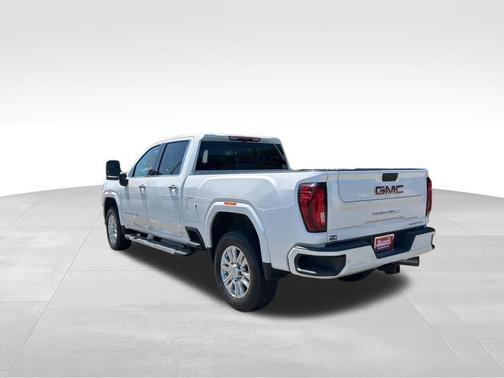 White Frost Tri-Coat 2022 GMC Sierra 2500 Denali