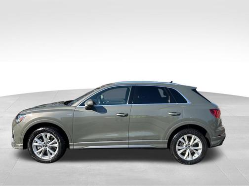 2025 Audi Q3 45 S line Premium