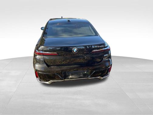 2024 BMW 740 i xDrive