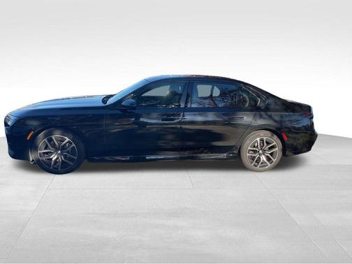 2024 BMW 740 i xDrive
