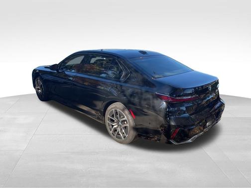 2024 BMW 740 i xDrive