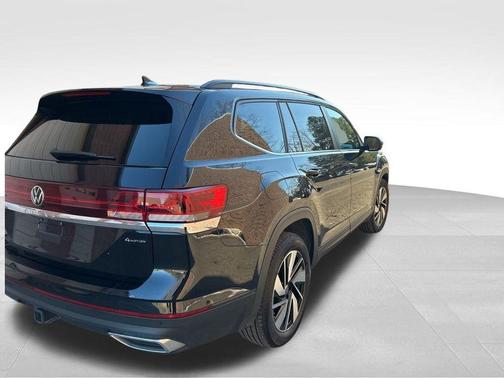 2025 Volkswagen Atlas 2.0T SE