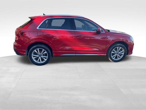 2025 Audi Q3 45 S line Premium