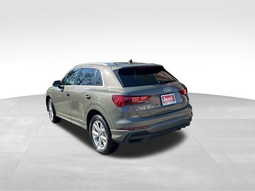 Chronos Gray Metallic 2025 Audi Q3 45 S line Premium