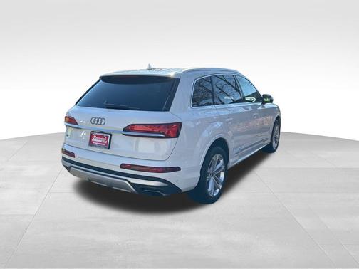 2025 Audi Q7 55 Premium