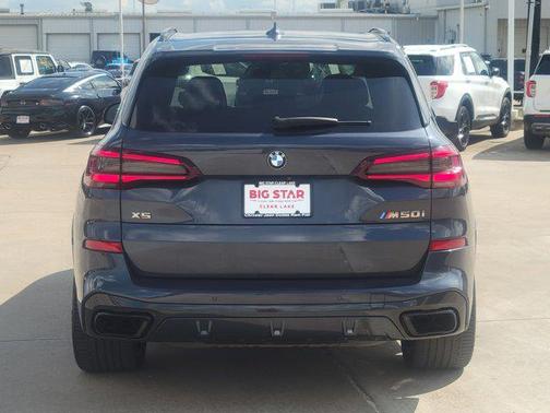 2021 BMW X5 M50i