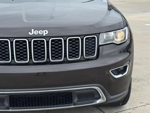 Luxury Brown Pearlcoat 2017 Jeep Grand Cherokee Limited