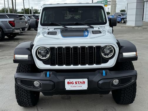 Bright White Clearcoat 2024 Jeep Wrangler 4xe Rubicon