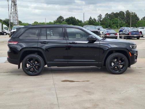 2025 Jeep Grand Cherokee Limited X
