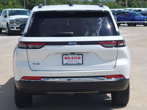 2022 Jeep Grand Cherokee 4xe Base