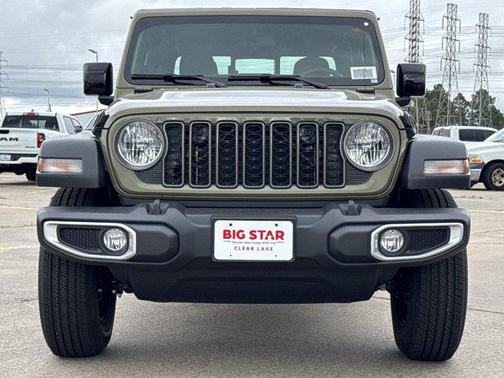 2026 Jeep Gladiator Sport