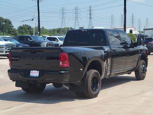 2025 RAM 3500 Limited