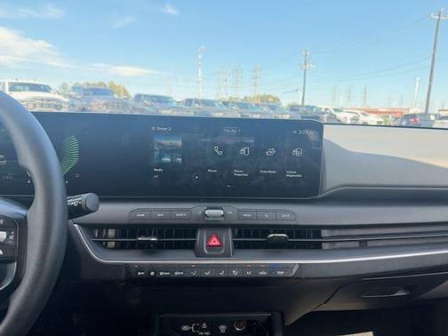 Aurora Black Pearl 2025 Kia K4 LXS