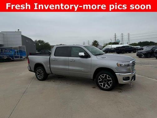 Billet Silver Metallic Clearcoat 2025 RAM 1500 Laramie