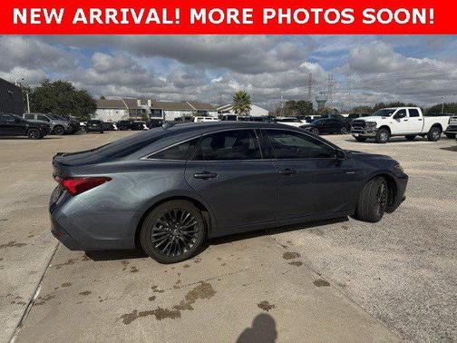 2019 Toyota Avalon Hybrid XSE