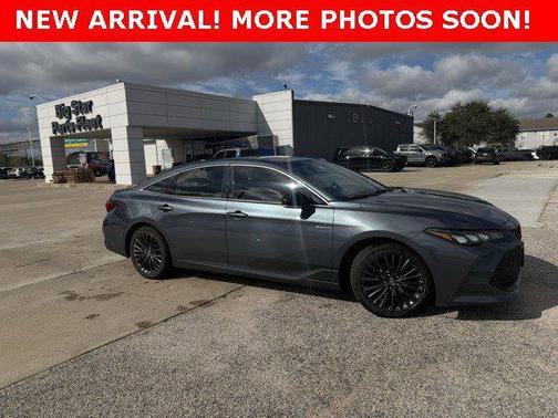 2019 Toyota Avalon Hybrid XSE