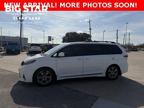 2018 Toyota Sienna SE