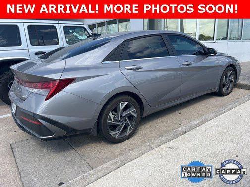 2025 Hyundai ELANTRA Limited