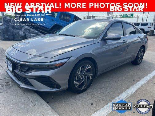 2025 Hyundai ELANTRA Limited
