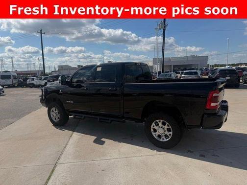 Diamond Black Crystal Pearlcoat 2023 RAM 2500 Laramie