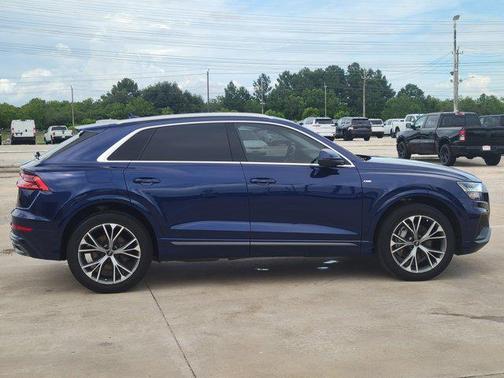 2021 Audi Q8 55 Premium Plus