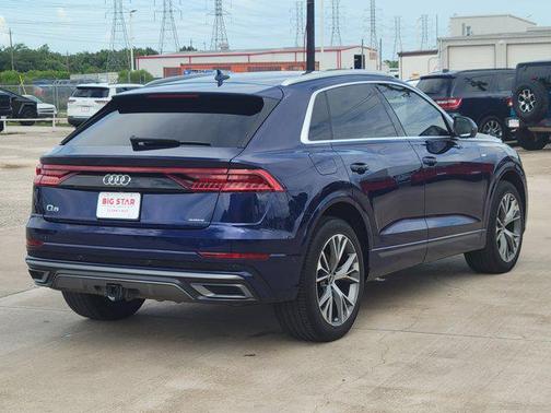 2021 Audi Q8 55 Premium Plus