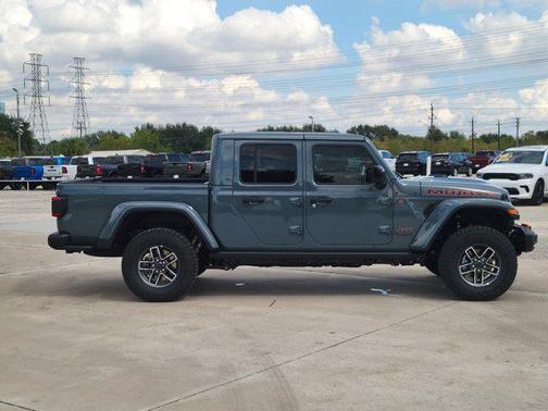 2025 Jeep Gladiator Mojave X