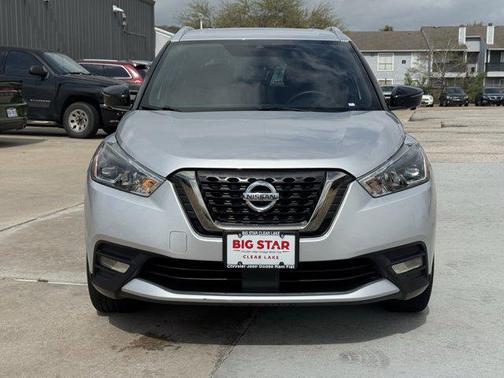 2020 Nissan Kicks SR