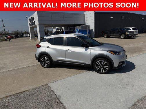 2020 Nissan Kicks SR