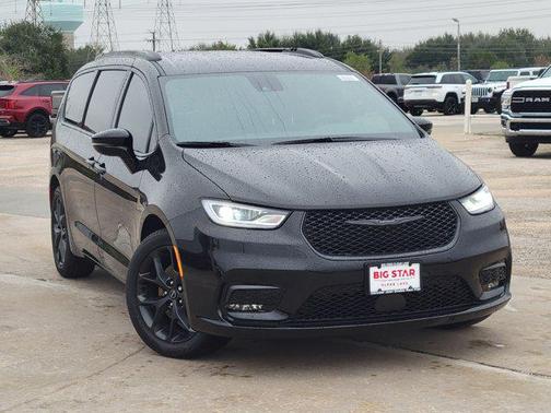 2026 Chrysler Pacifica L