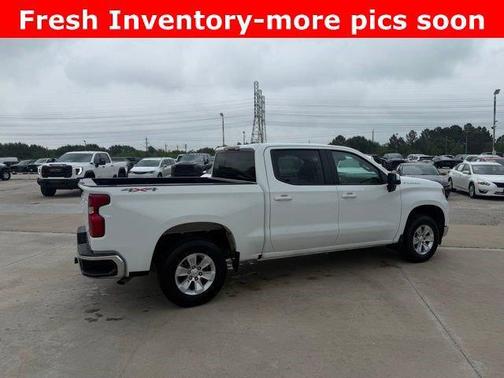 Summit White 2025 Chevrolet Silverado 1500 LT