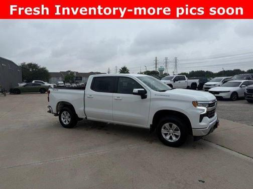 Summit White 2025 Chevrolet Silverado 1500 LT