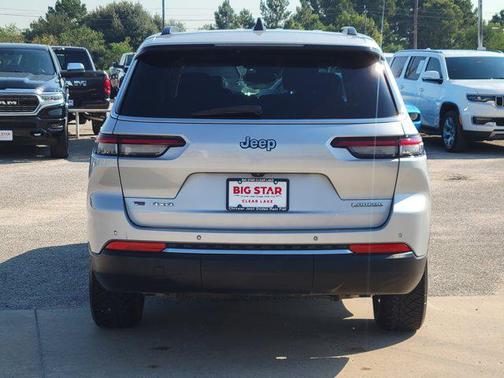 2021 Jeep Grand Cherokee L Laredo
