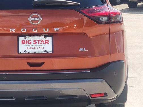 2022 Nissan Rogue SL